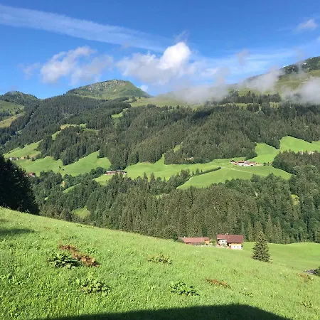 Alpenherz Semesterbostad